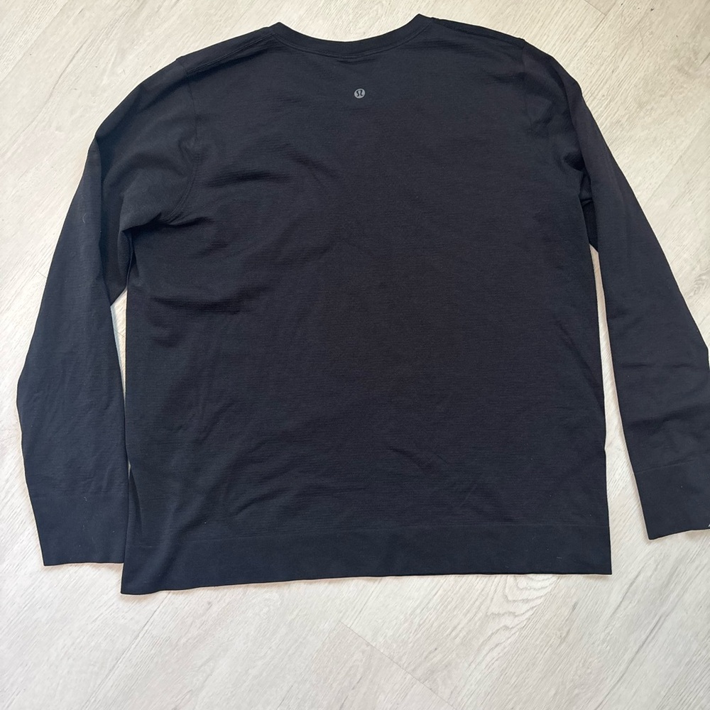 lululemon athletica Black Long Sleeve Tee